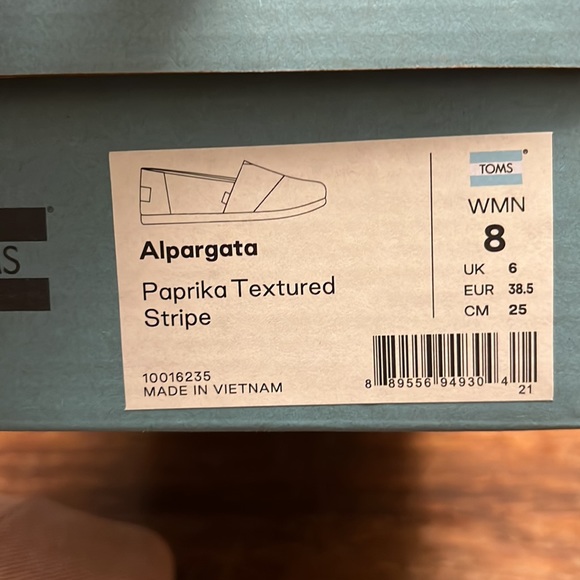 Toms flats/slippers. Brand new - Picture 3 of 4